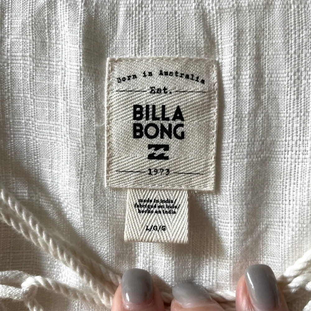 NWOT Billabong Same Story Coverup in Salt Crystal Size Large